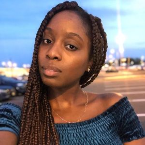 Meet your Posher, Latoya